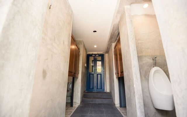 Toobs Hostel - Adults Only