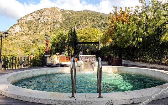 Villa Euchelia Resort