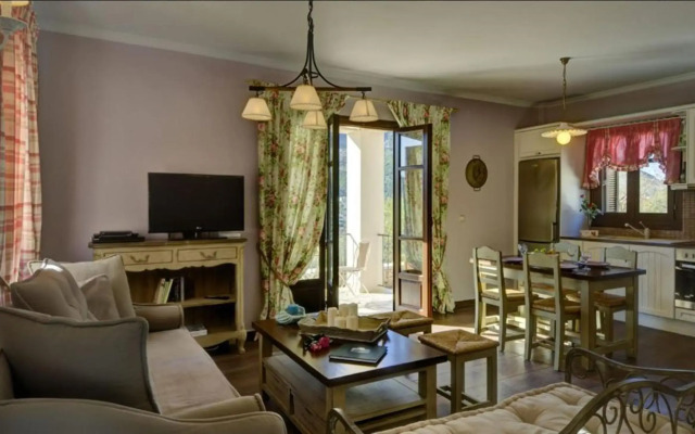 Adastra Ithaca Luxury Suites