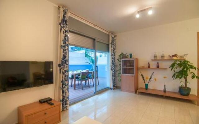 Hola! - Sitges by the beach