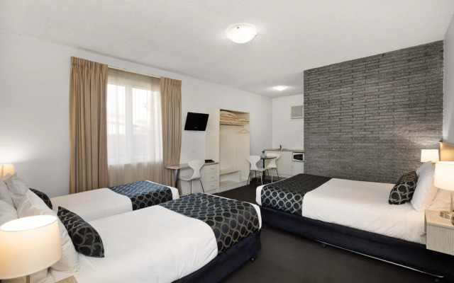Adelaide Road Motor Lodge
