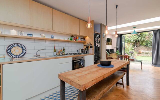 Modern 1BR Home in Trendy Dalston W/terrace