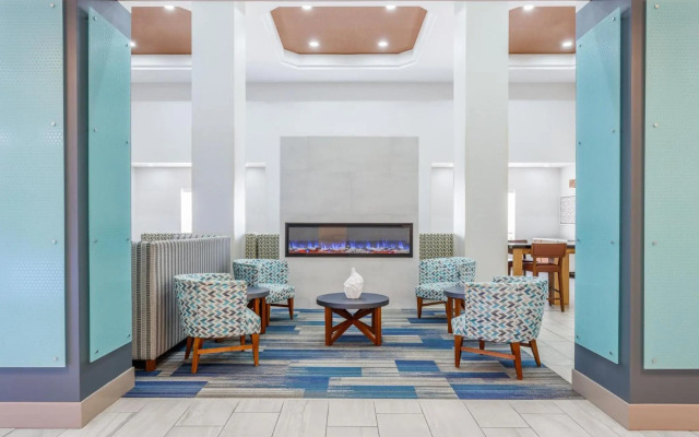 Holiday Inn Express & Suites Williamsburg by IHG
