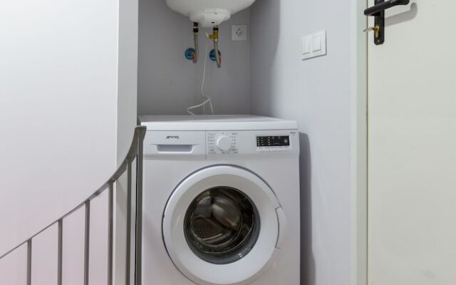 Renthas Huelin Beach