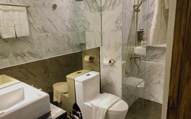 Elijah Hotel