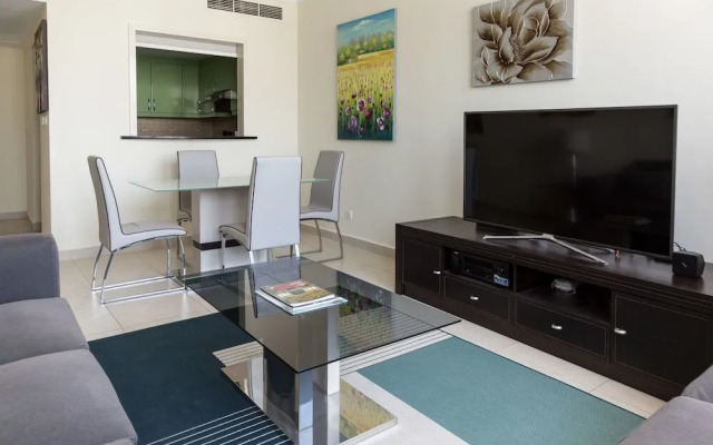 Global Lake View by HiGuests Vacation Homes