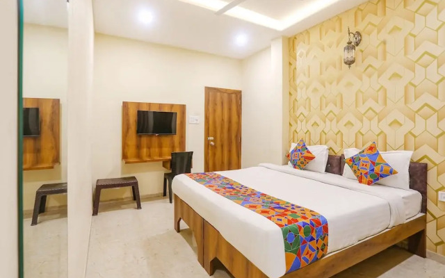 FabHotel Dreamz Inn