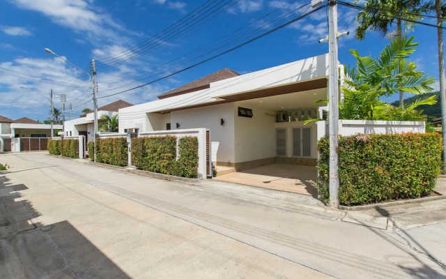 West Facing 3BR Pool Villa by Intira