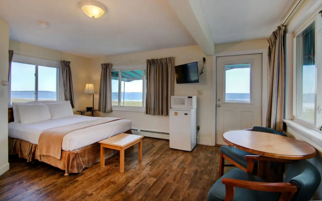 Sea Cliff House Motel