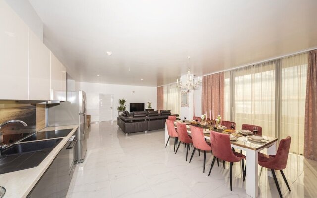 Beachfront Villa Baronessa with Pool