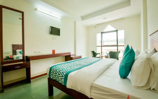 OYO 15226 Crystal Residency