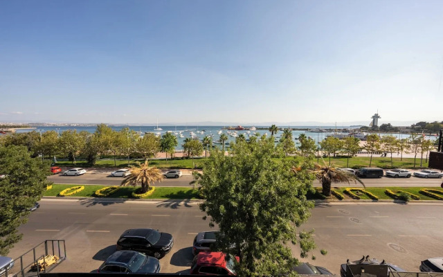 Premier Lounge Hotel