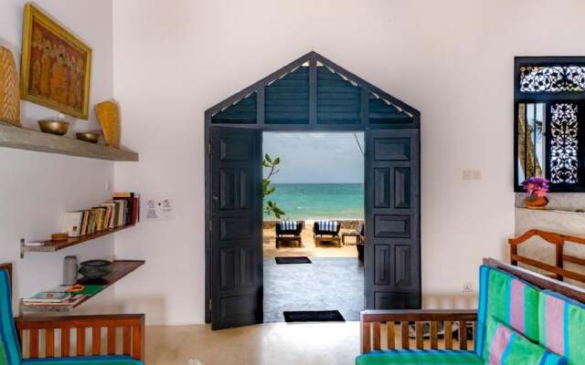 Blue Parrot Beach Villa