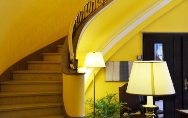 Athmos Hotel