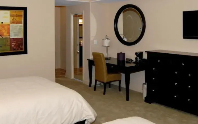 Avila Luxury Suites