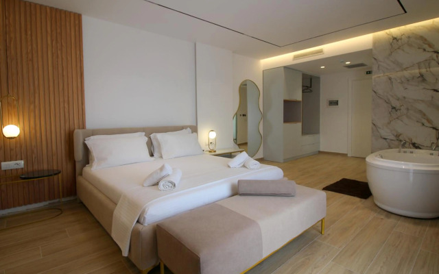 Julia Hotel