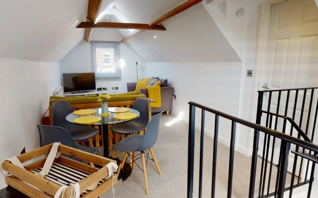 Beautiful Coach House