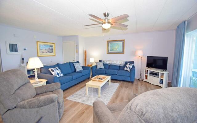 Harbour Island 303L 2 Bedroom Condo by RedAwning