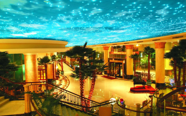Royal Marina Plaza