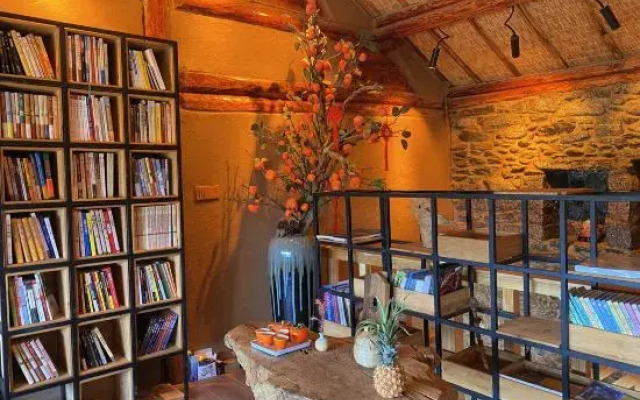 Dali Huatian Lian Homestay