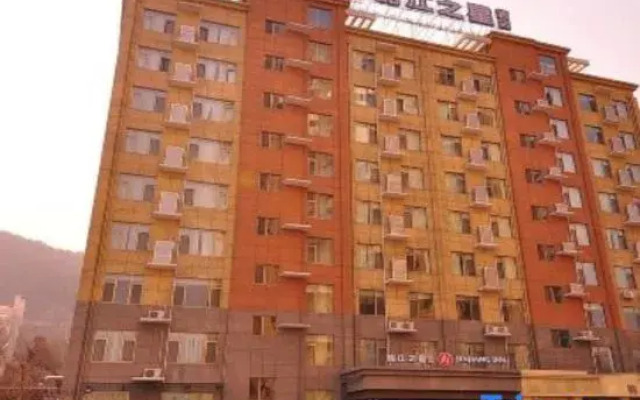 Jinjiang Inn Select (Ji'nan Jingshi Road Yanshan Overpass)