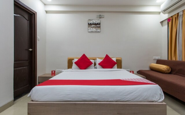Oyo 3892 Hotel Divya Palace