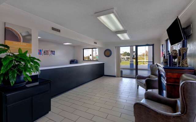 Motel 6 Cookeville, TN