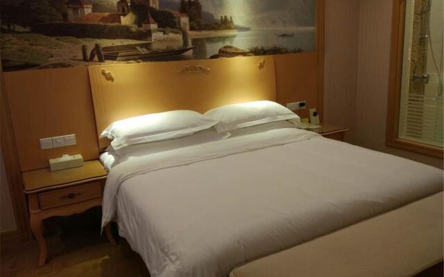 Vienna Hotel Shenzhen Longgang Xiashuijing Subway Station Branch
