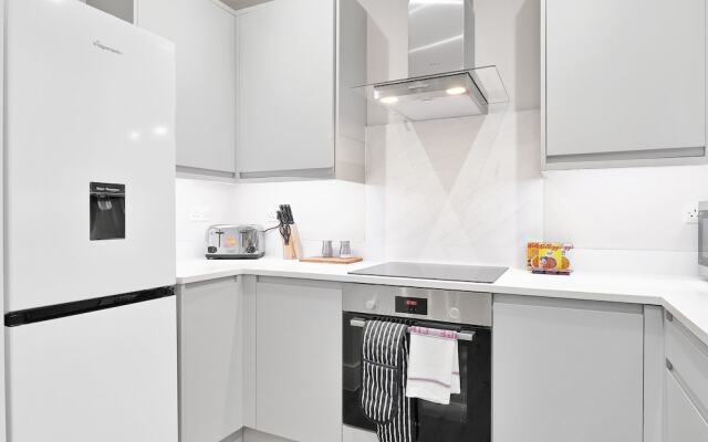 Crown Place 2 & 3 Bedroom Luxury Apts