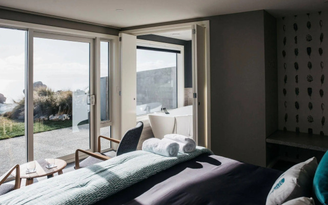 Lakestone Lodge