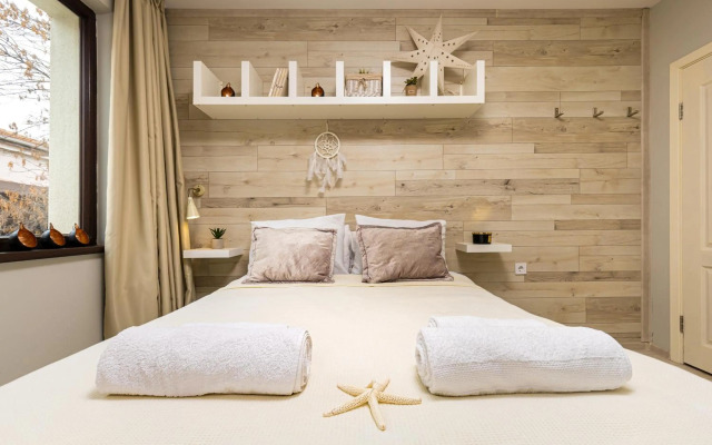 Luxury Central Apartment