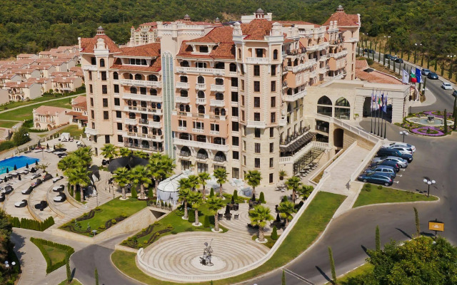Royal Castle Design & SPA Hotel