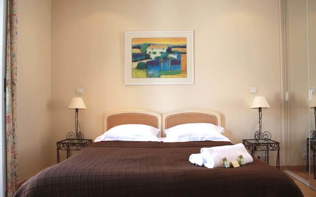 Studio Commandant Andre 33 by Viva Riviera