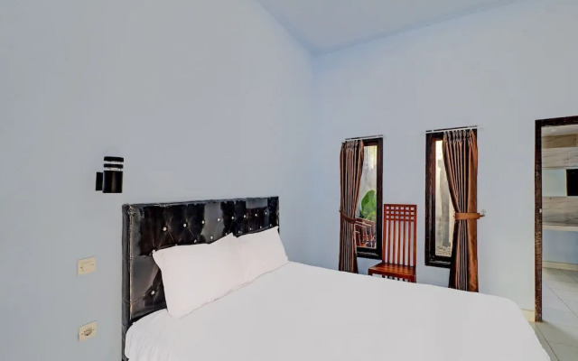 OYO 92401 Hotel Mustika
