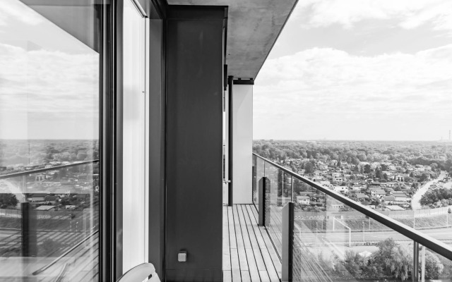 Triiiple Tower Dream Apartments with Rooftop-Summer-Pool by ichbucheAT