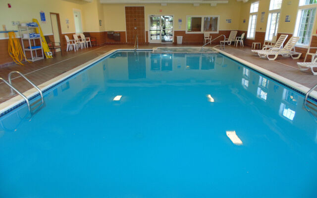 American Inn and Suites Houghton Lake