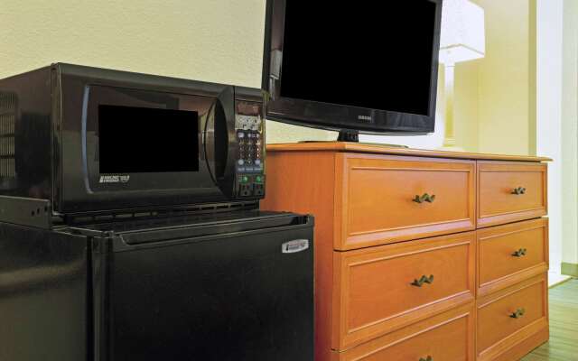 La Quinta Inn by Wyndham Victoria