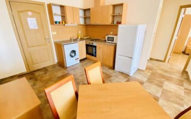 Bratanov Apartments in Trakia Complex