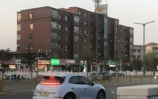Dongshang Hotel (Yuncheng Nanfeng Plaza)