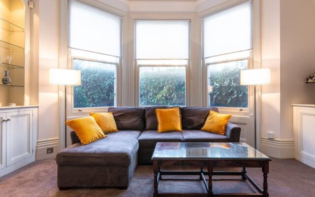 Luxury Private Studio Spacious Stylish Mezzanine
