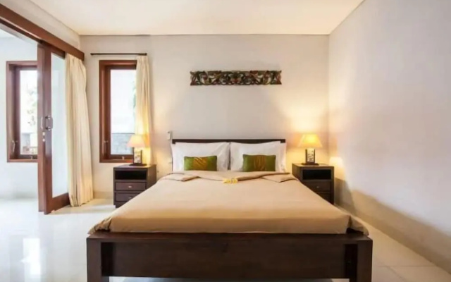 SMV - garden - 6-BR · 6BR Garden Villa Walk to Beach N Shops Legian – Guest Rooms – Kuta