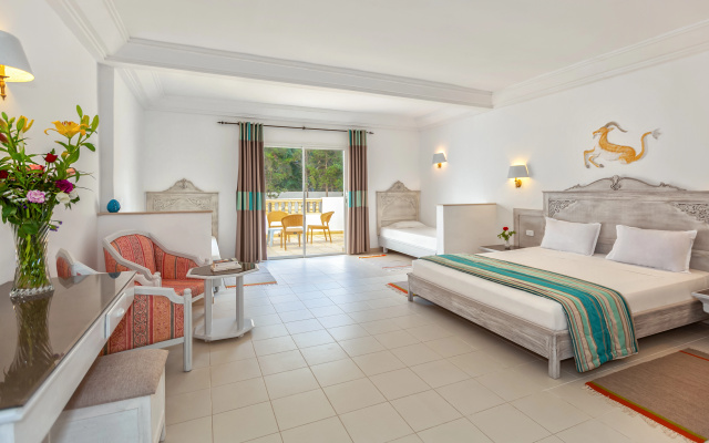 Zodiac Hotel