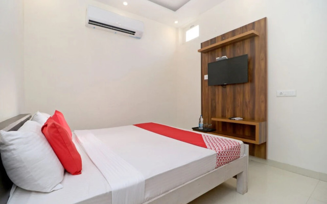OYO 22097 Hotel Jd