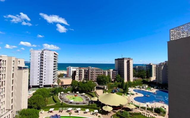 ROYAL BEACH private apartment