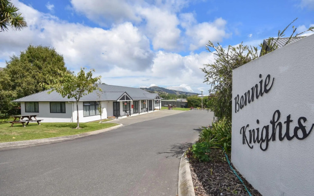 Bonnie Knights Motel