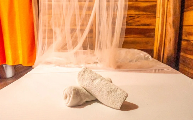 The Mompe Hostal Beach