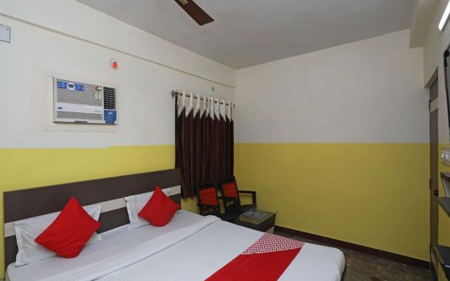 OYO 26152 Hotel Aarush