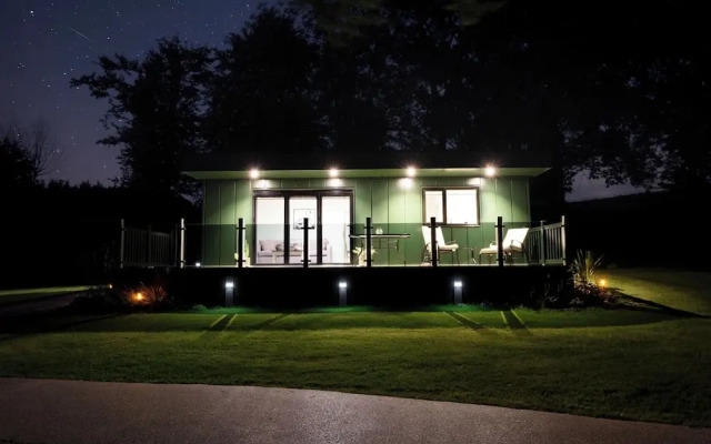 Secret Waterside Lodges in Worcestershire