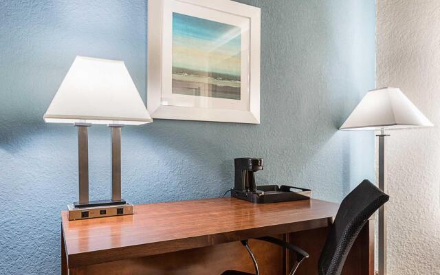 Quality Inn & Suites Heritage Park