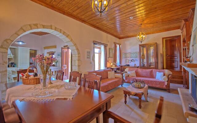 Villa Rodanthi by MediterraneanVillas